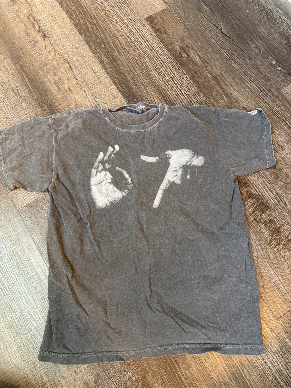 Vintage-Inspired gray Graphic Kids “6 7” T-Shirt with Hand Print